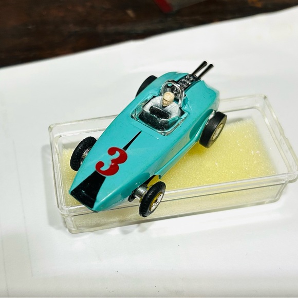 Vintage Grand Prix Racer AURORA SLOT CAR w/DRIVER EXCELLENT COND.& 1/2CASE & Pad - Picture 6 of 6